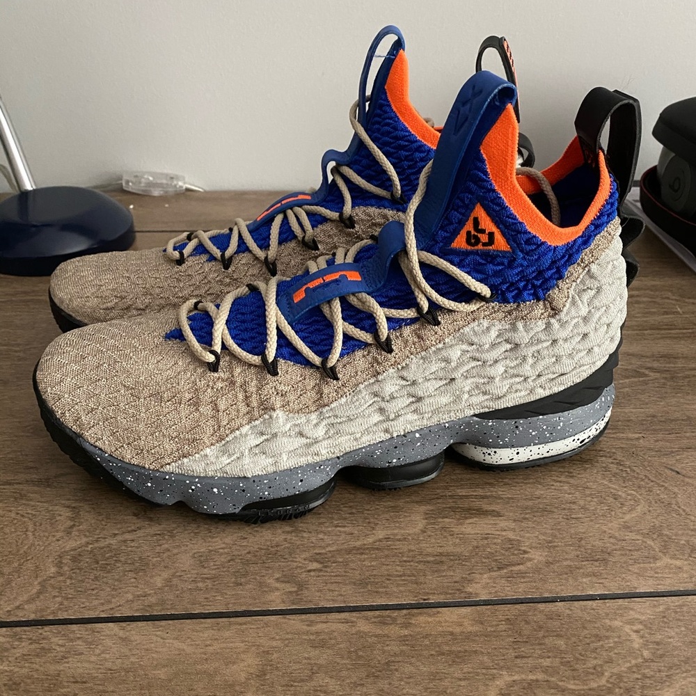 Deadstock Nike LeBron 15 “Mowabb”